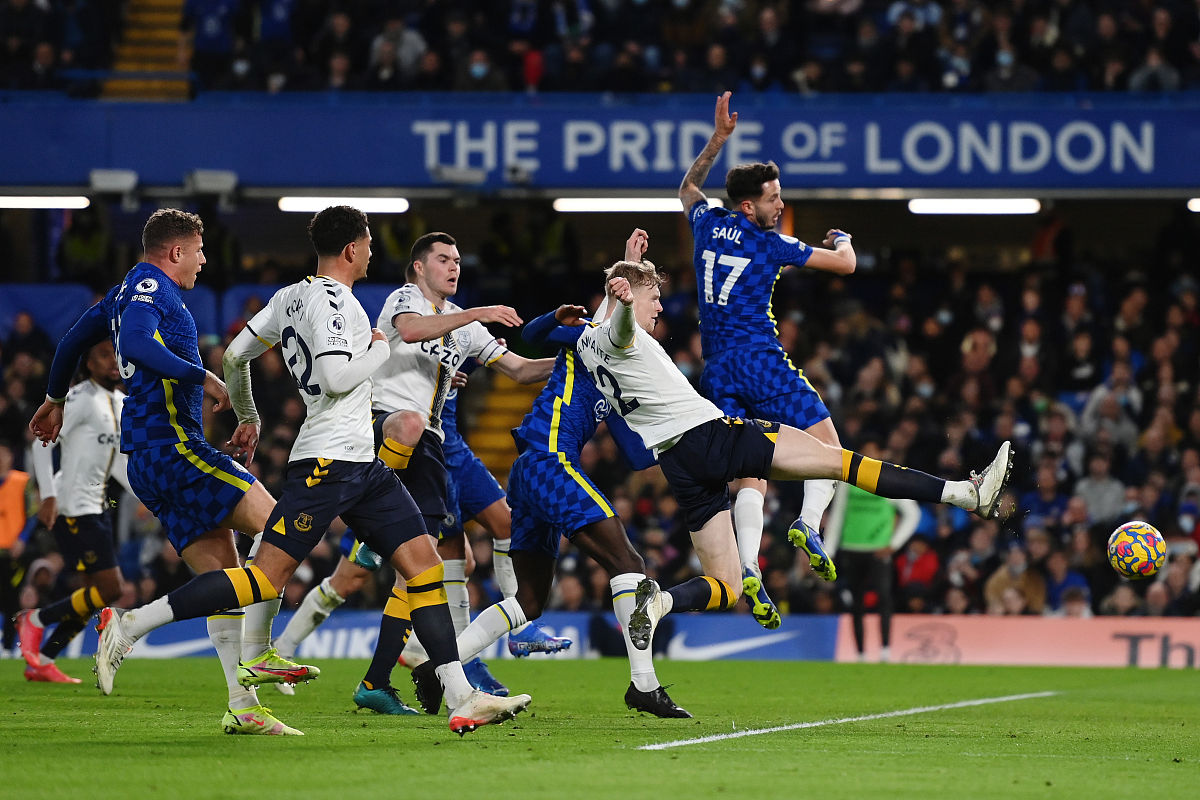 关于德布劳内在切尔西比赛中败北，反败为胜引发热议！上演精彩一战的信息