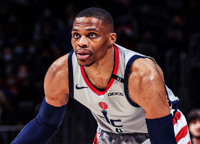 关于里程碑夜！北京首钢门线救险；NBA总决赛国际比赛日刷纪录；更衣室稳定；赛程密集仍需轮换的信息